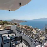 Hotel Arrei 4*