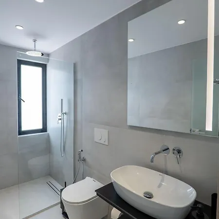 Arrei Hotell Sarandë