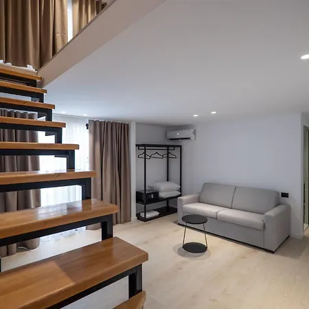 Hotel Arrei 4*