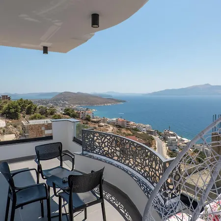 Hotel Arrei 4*