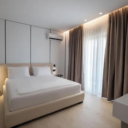 Hotel Arrei 4*