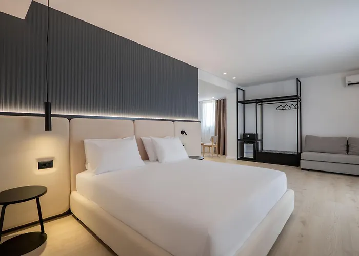 Hotel Arrei 4*