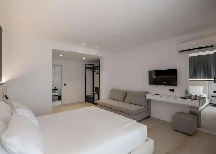 Hotel Arrei 4*